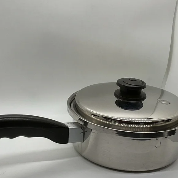 Saladmaster T304S Stainless Steel 2Qt Saucepan with Vapo Seal Lid - Picture 2 of 11